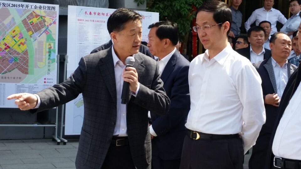 市委书记在青云社区辖区内指导工作