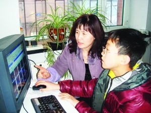 关爱未成年人社区妙招帮孩子“收心”