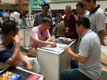 棋王争霸赛敲响战鼓 朝阳区西朝阳社区选手各显神通