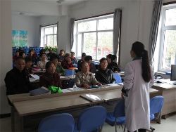 育才社区开展世界精神卫生日“心理健康，社会和谐”主题宣传活动