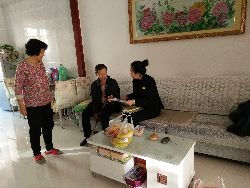 育才社区继续开展“两学一做'送学上门活动