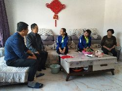 城东街道站前社区迎国庆送温暖慰问活动