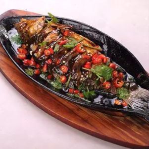 铁板烤鲫鱼