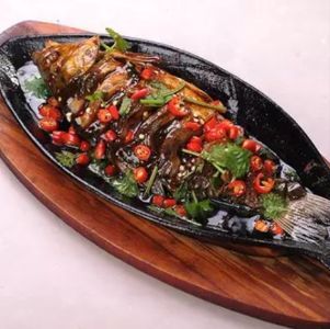铁板烤鲫鱼