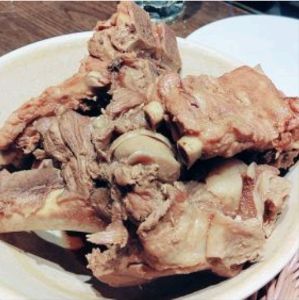 大骨脊骨拼盘