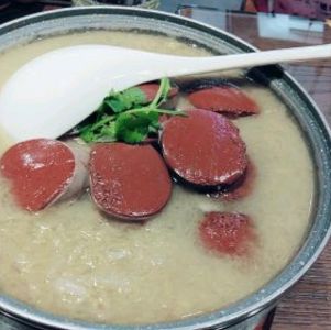 酸菜白肉血肠