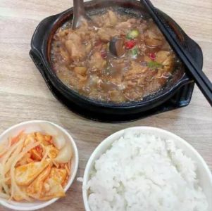 黄焖鸡米饭套餐
