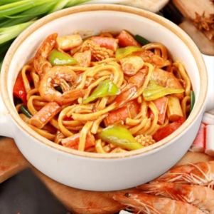 锅烧咖喱海鲜面