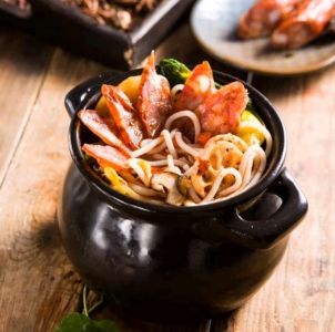 风味腊肠米线
