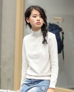 茵曼冬装新款高领保暖打底绣花宽松套头毛衣女